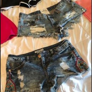 Cute blue jean ripped shorts great condition